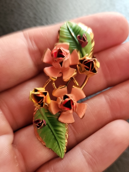 Jewelry - VTG Austria Pink Enamel Floral Brooch with Green Leaves - Women Jewelry